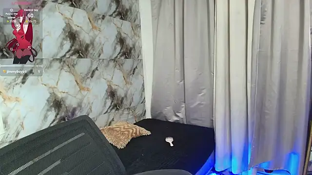 aisha_brunette18's cam snapshot