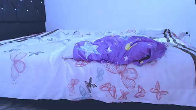 MiaLeon09's cam snapshot