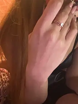 LaPetitechienne1's cam snapshot