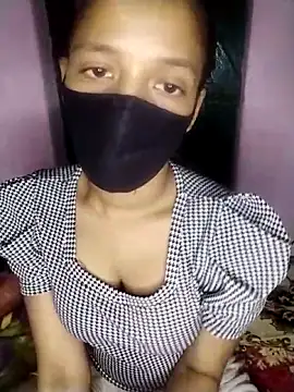 Surbhi-dixit's cam snapshot