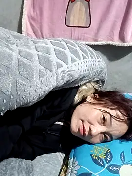 boiboi001 live sex cam