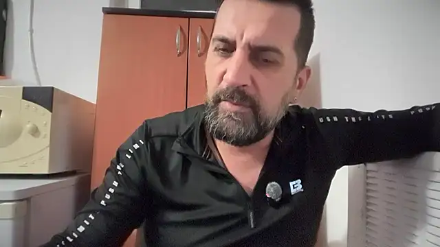 TARKAN1's cam snapshot