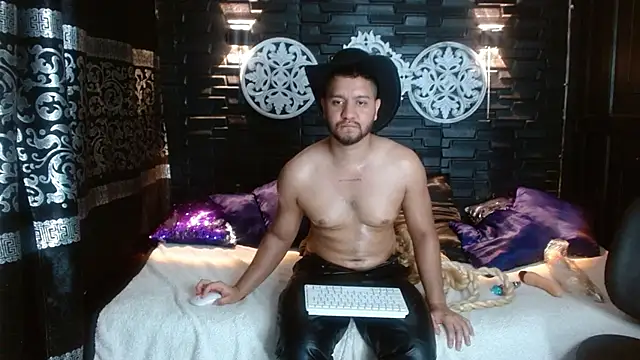 HARRY_RAMIREZ's cam snapshot