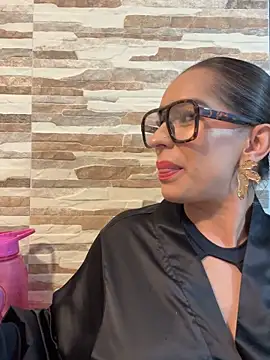 Mau_White live sex cam