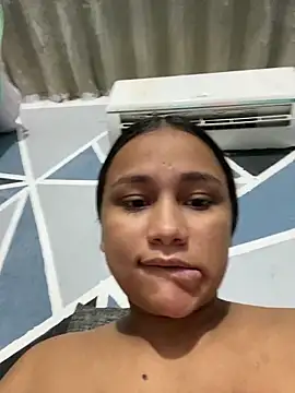 Bridget_Jon's cam snapshot