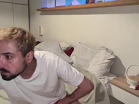 RojerKach's cam snapshot