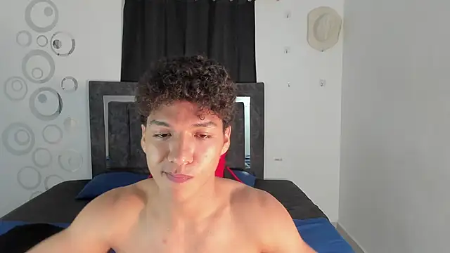 Maximiliano_Khalil live sex cam