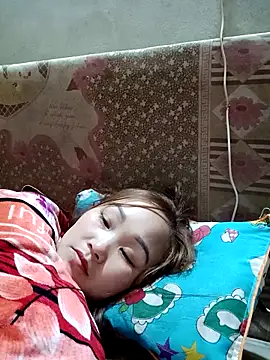 yula-bi live sex cam