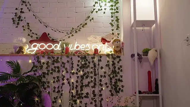 MonicaAsis live sex cam