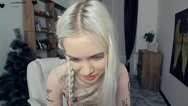 KristalCrowner live sex cam