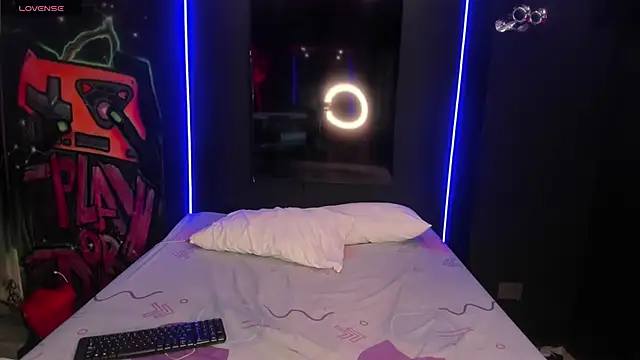 SamanthaaReed live sex cam