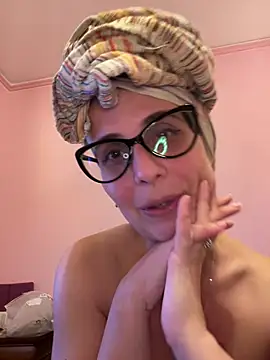 NataKitten live sex cam