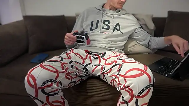 greekmythics's cam snapshot