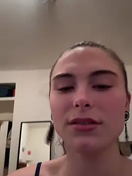 SophiiaStarr live sex cam