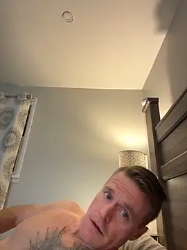 DILFiGuess1 live sex cam