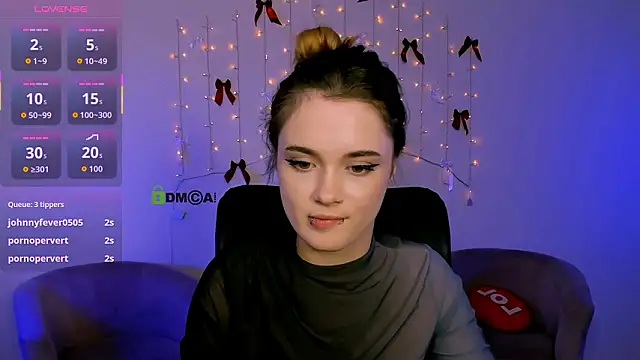 liana_kisses live sex cam