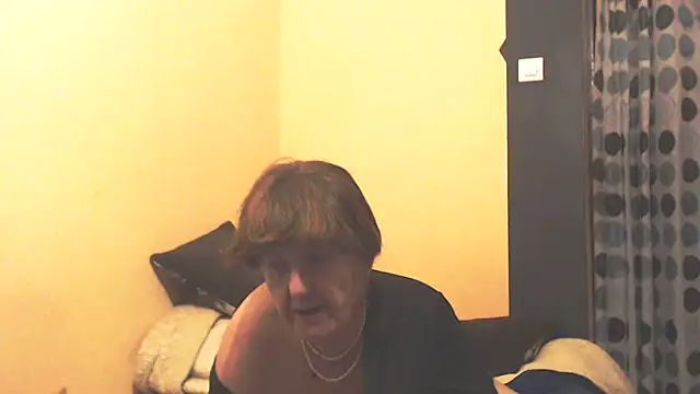 MioritaHard's cam snapshot