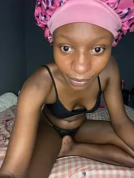 LonelyQueenxx25 live sex cam