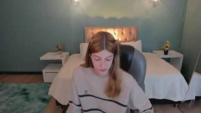 Nora_Vennucci live sex cam