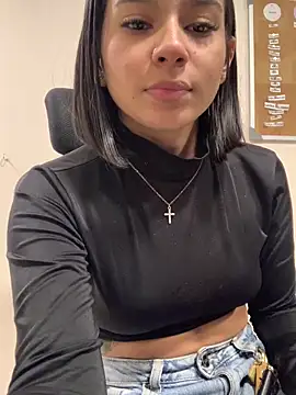 AlyssaRay's cam snapshot