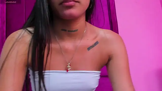 foxyhillx live sex cam