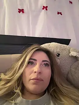 Rania_Stitch's cam snapshot