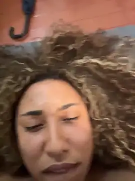 lauraltt live sex cam