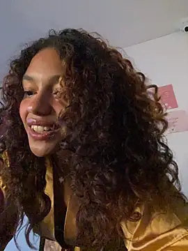 PrettyLia's cam snapshot