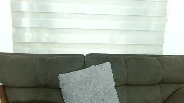 POCAHONTAS---'s cam snapshot