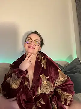 FemDom_RubyKnightXXO's cam snapshot