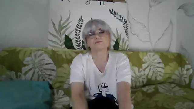 Catty_Lady's cam snapshot