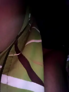 01Mona's cam snapshot