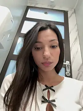 -_MiaQueen_- live sex cam