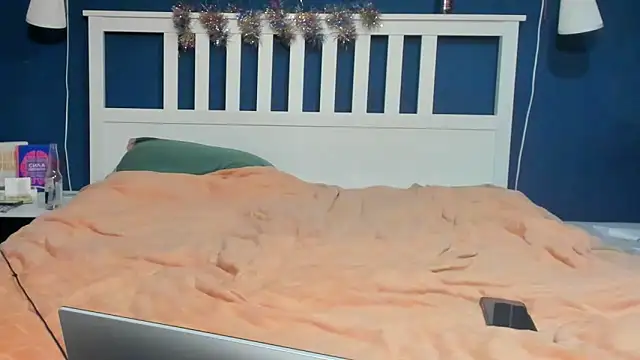 Santythousand's cam snapshot