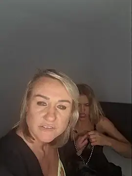 Gabriella_20's cam snapshot