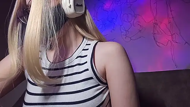 DanaWard's cam snapshot