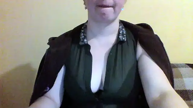 Vitalina282128's cam snapshot