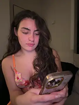 cute_carly_'s cam snapshot