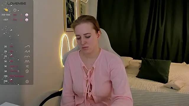 AnnaGrees's cam snapshot