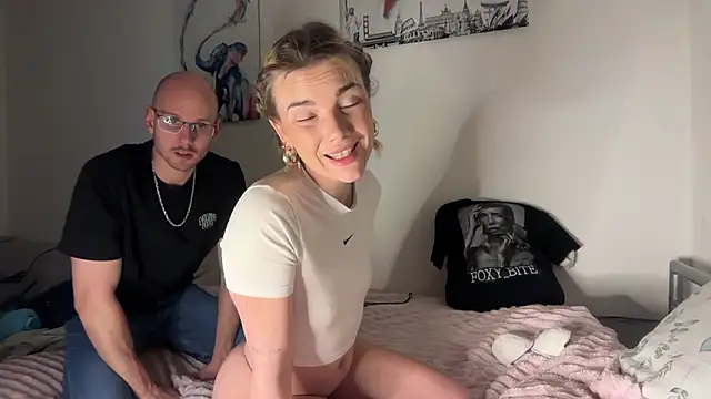 Foxy_Bite's cam snapshot