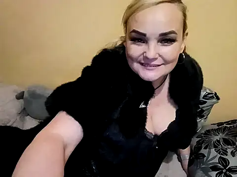 AureliaLove35's cam snapshot