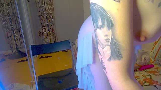 YourFavCanadianMILF's cam snapshot