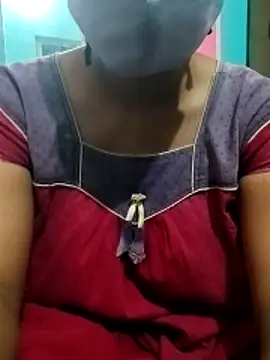 me-leela's cam snapshot