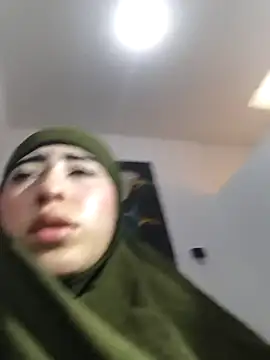 chaymae_nah_'s cam snapshot