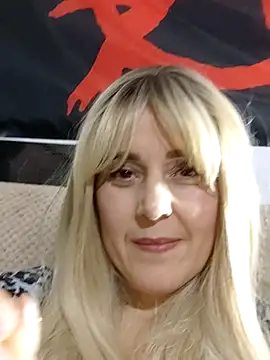 Amelialove42's cam snapshot