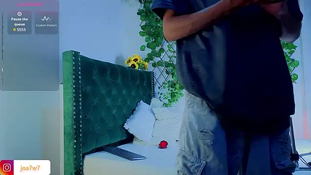 Levii_Ackermann live sex cam