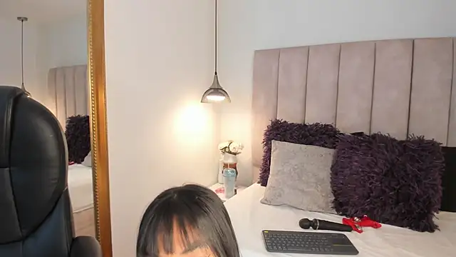 arianaa_miller_'s cam snapshot