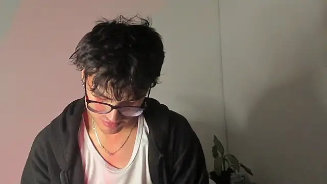 charlie_dicker's cam snapshot