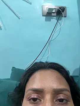 heenashai's cam snapshot