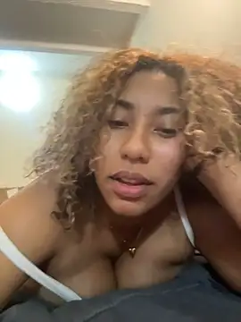 lauraltt's cam snapshot